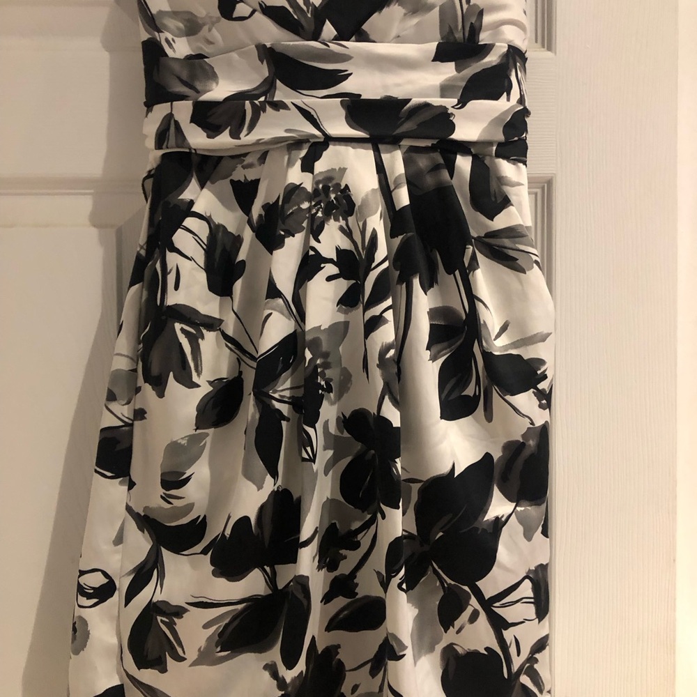 Floral Strapless Dress - Picture 2 of 4